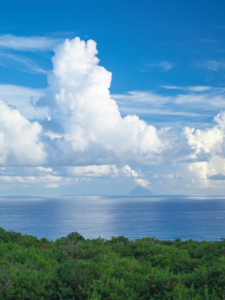 夏の空の下、誰かの“できる”を支える仕事。